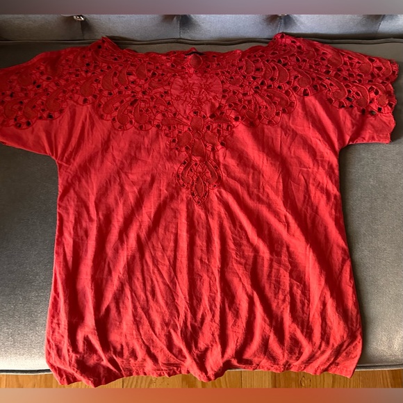 NWT Red Eyelit Lace Trim Crew Neck Short Sleeve Top - Picture 3 of 4